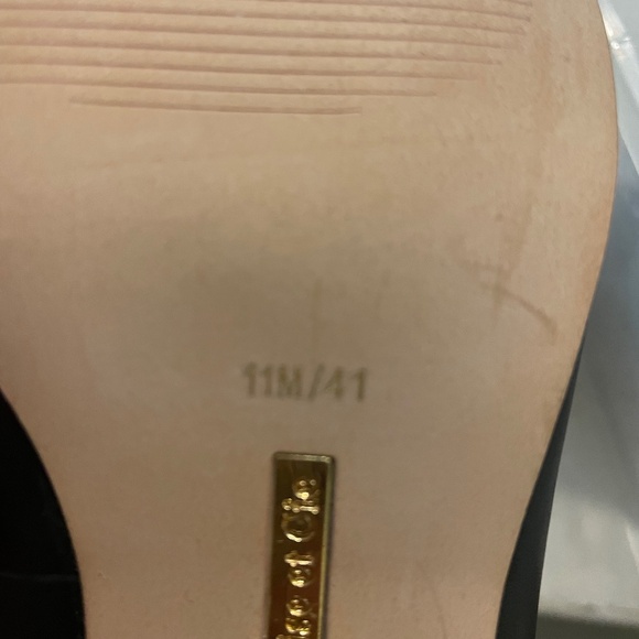Beautiful kitten heel leather pumps - Picture 4 of 4